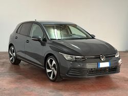 Grigio Usata 2021 VW Golf VIII Style Tre volumi | 21.480 € (Buon prezzo)