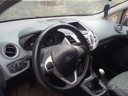 Grigio Usata 2008 Ford Fiesta Due volumi | 2700 € (Cara)