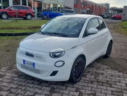 Bianco Usata 2022 Fiat 500e Icon Cabrio | 20.500 € (Buon prezzo)