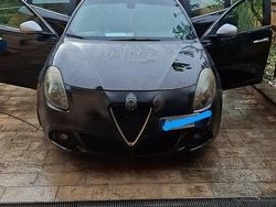 Nero Usata 2011 Alfa Romeo Giulietta Tre volumi | 5500 € (Buon prezzo)