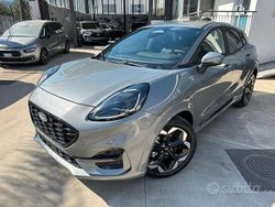 Grigio Nuova 2025 Ford Puma ST-Line X Tre volumi | 24.850 € (Buon prezzo)