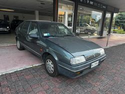 Grigio Usata 1989 Renault 19 Tre volumi | 900 €