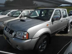 Grigio metallizzato Usata 2003 Nissan Navara Pick-up | 9800 € (Buon prezzo)