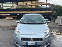 Grigio Usata 2008 Fiat Grande Punto Due volumi | 3500 € (Buon prezzo)