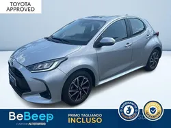 Argento metallizzato Usata 2022 Toyota Yaris Hybrid Trend Tre volumi | 18.500 € (Buon prezzo)