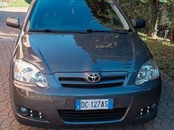 Grigio Usata 2006 Toyota Corolla Tre volumi | 4700 € (Buon prezzo)