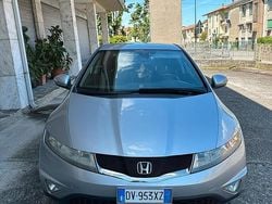 Grigio Usata 2009 Honda Civic Elegance Tre volumi | 5000 € (Buon prezzo)