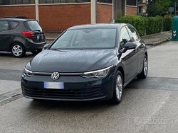 Grigio scuro Usata 2020 VW Golf VII Life Tre volumi | 16.500 € (Buon prezzo)