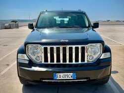 Usata 2010 Jeep Cherokee SUV | 6900 € (Buon prezzo)