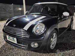 Nero Usata 2009 Mini Cooper D Due volumi | 5900 € (Molto cara)