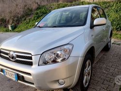 Grigio Usata 2007 Toyota RAV4 SUV | 3700 € (Buon prezzo)
