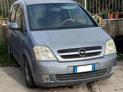 Usata 2004 Opel Meriva Monovolume | 450 € (Super prezzo)