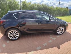 Usata 2010 Opel Astra Cosmo Tre volumi | 4300 € (Buon prezzo)