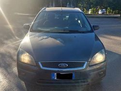 Grigio Usata 2005 Ford Focus Station wagon | 1400 € (Ottimo prezzo)
