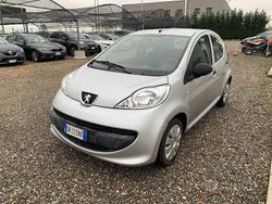 Grigio Usata 2008 Peugeot 107 Urban Move Due volumi | 3490 € (Buon prezzo)