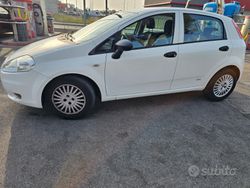 Bianco Usata 2007 Fiat Grande Punto Active Due volumi | 3900 € (Cara)