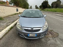 Grigio Usata 2010 Opel Corsa Tre volumi | 2500 € (Buon prezzo)