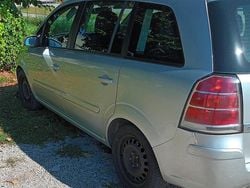 Grigio Usata 2008 Opel Zafira Monovolume | 2200 € (Buon prezzo)
