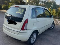 Giallo Usata 2009 Lancia Musa Monovolume | 3500 €