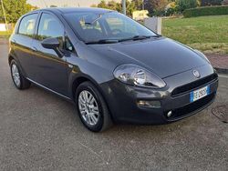 Grigio Usata 2016 Fiat Punto Lounge Tre volumi | 4900 € (Buon prezzo)
