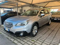 Grigio Usata 2016 Subaru Outback SUV | 17.900 € (Buon prezzo)