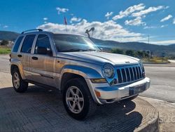 Argento Usata 2005 Jeep Cherokee Limited SUV | 6500 € (Buon prezzo)
