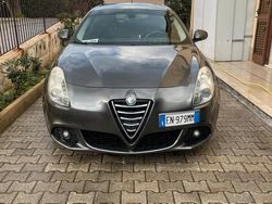 Grigio Usata 2012 Alfa Romeo Giulietta Exclusive Due volumi | 8000 € (Buon prezzo)