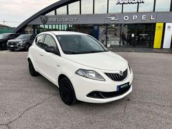 Bianco Usata 2023 Lancia Ypsilon Gold Due volumi | 11.200 € (Buon prezzo)