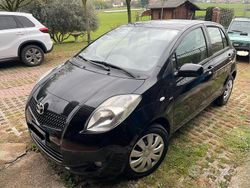 Nero Usata 2007 Toyota Yaris Tre volumi | 3500 € (Buon prezzo)