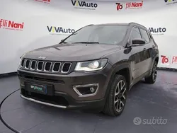 Grigio scuro Usata 2018 Jeep Compass Limited SUV | 18.900 € (Buon prezzo)
