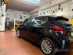 Usata 2018 Peugeot 208 Due volumi | 10.300 € (Cara)