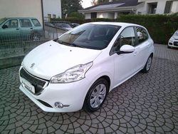 Bianco Usata 2012 Peugeot 208 Active Due volumi | 6800 € (Buon prezzo)
