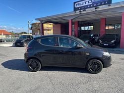 Nero Usata 2014 Lancia Ypsilon S Due volumi | 5800 € (Buon prezzo)