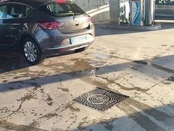 Grigio Usata 2013 Opel Astra Tre volumi | 6500 € (Buon prezzo)