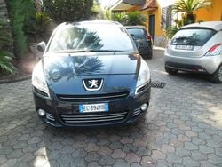 Blu/azzurro Usata 2010 Peugeot 5008 Monovolume | 3500 € (Buon prezzo)