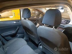 Grigio Usata 2021 VW Polo Tre volumi | 12.500 € (Super prezzo)