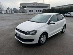Bianco Usata 2014 VW Polo Comfortline Tre volumi | 6800 € (Buon prezzo)
