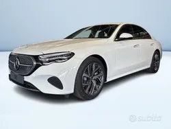 Bianco Nuova 2025 Mercedes E220 Advanced Plus Tre volumi | 67.750 € (Buon prezzo)