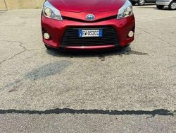 Usata 2014 Toyota Yaris Hybrid Lounge+ Tre volumi | 9000 € (Buon prezzo)