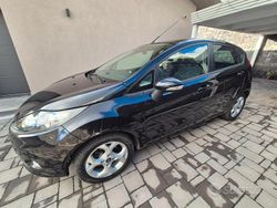 Nero Usata 2012 Ford Fiesta Titanium Tre volumi | 4690 € (Buon prezzo)