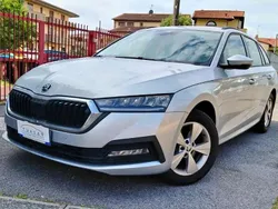 Argento Usata 2023 Skoda Octavia Executive Station wagon | 16.900 € (Super prezzo)