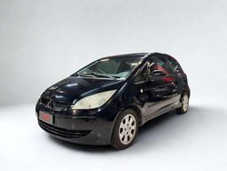 Nero Usata 2005 Mitsubishi Colt Invite Tre volumi | 1800 € (Cara)