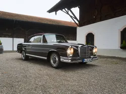 Marrone Usata 1968 Mercedes 280 SE Cabrio | 199.999 €