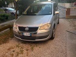 Grigio Usata 2008 VW Touran Monovolume | 3500 € (Buon prezzo)