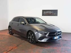 Grigio chiaro Usata 2023 Mercedes 180 Tre volumi | 28.900 € (Super prezzo)