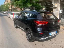 Nero Usata 2023 MG ZS Luxury Tre volumi | 15.500 € (Buon prezzo)