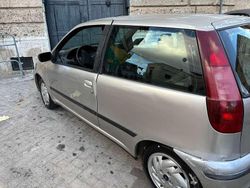 Usata 1997 Fiat Punto Due volumi | 800 € (Ottimo prezzo)