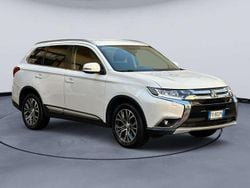 Bianco Usata 2018 Mitsubishi Outlander Instyle SUV | 12.490 € (Buon prezzo)