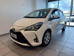 Bianco Usata 2019 Toyota Yaris Hybrid Business Edition Tre volumi | 11.900 € (Buon prezzo)