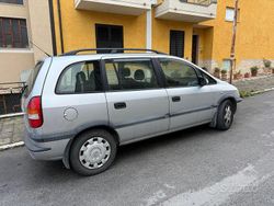 Grigio Usata 2000 Opel Zafira Monovolume | 1000 € (Buon prezzo)